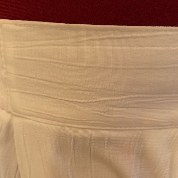Beechers Brooks Elegant White Pleated Pants - Picture 11 of 13